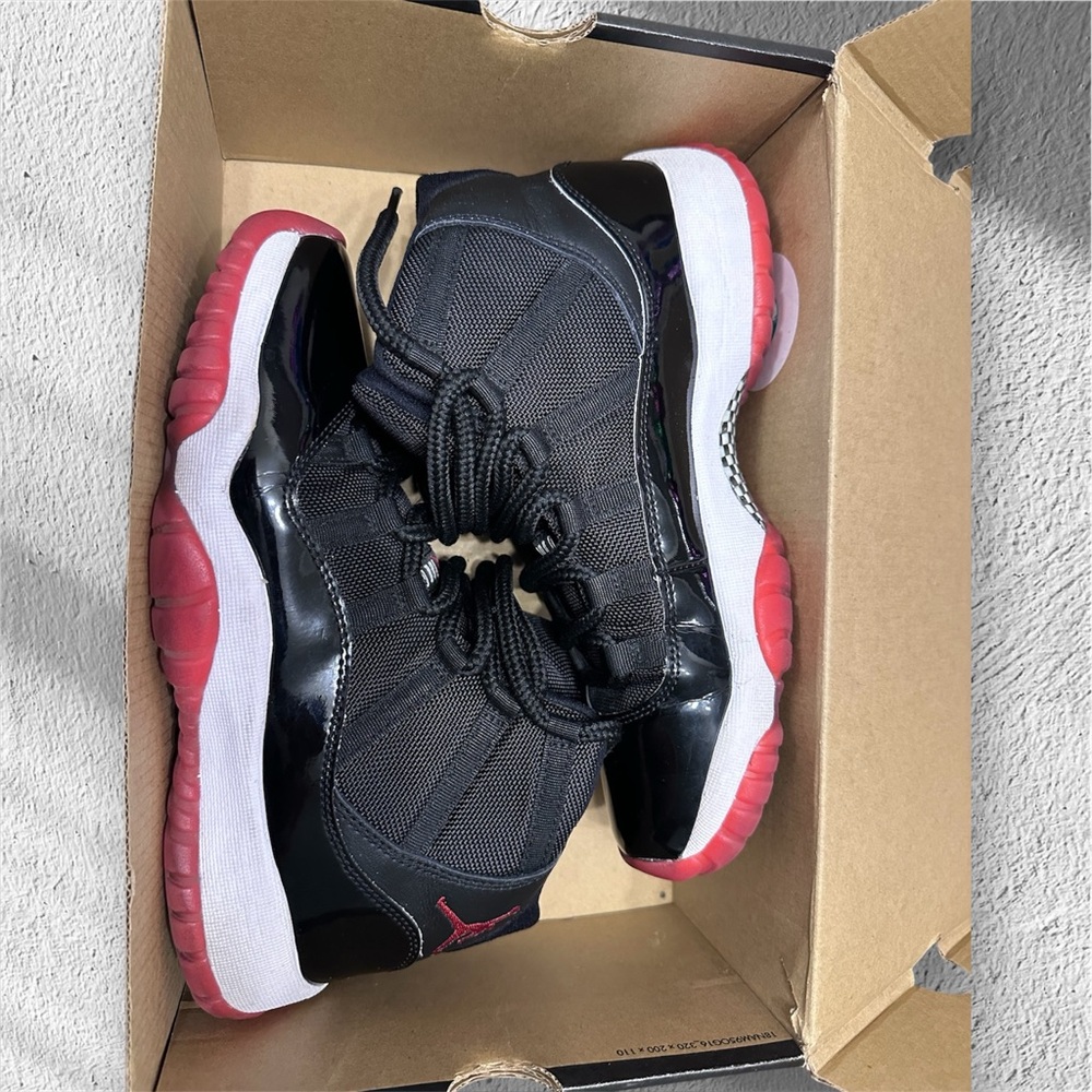 AIR JORDAN 11 RETRO BRED (GS)